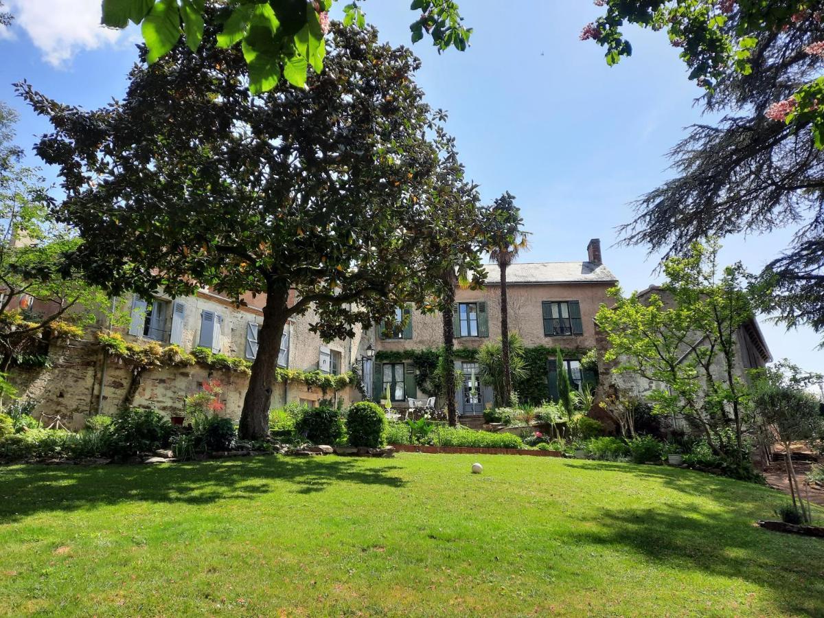 Les Cedres Bed & Breakfast Montaigu-Vendee Exterior photo